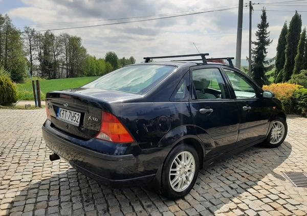 Ford Focus cena 3790 przebieg: 214000, rok produkcji 2003 z Szczucin małe 211